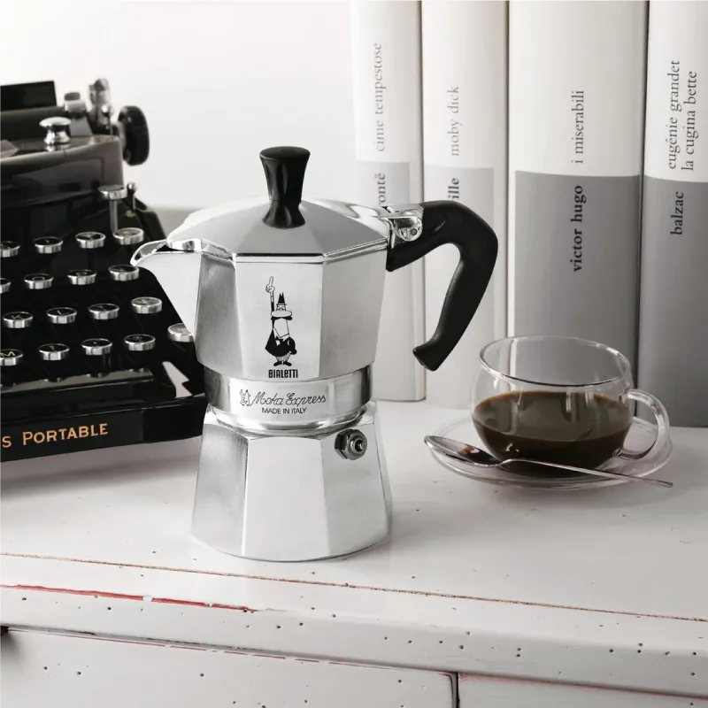 café-orgánico-luca—Cafetera-Moka-Express-3-Tazas—Bialetti-4_2 café-orgánico-luca—Cafetera-Moka-Express-3-Tazas—Bialetti-4_2