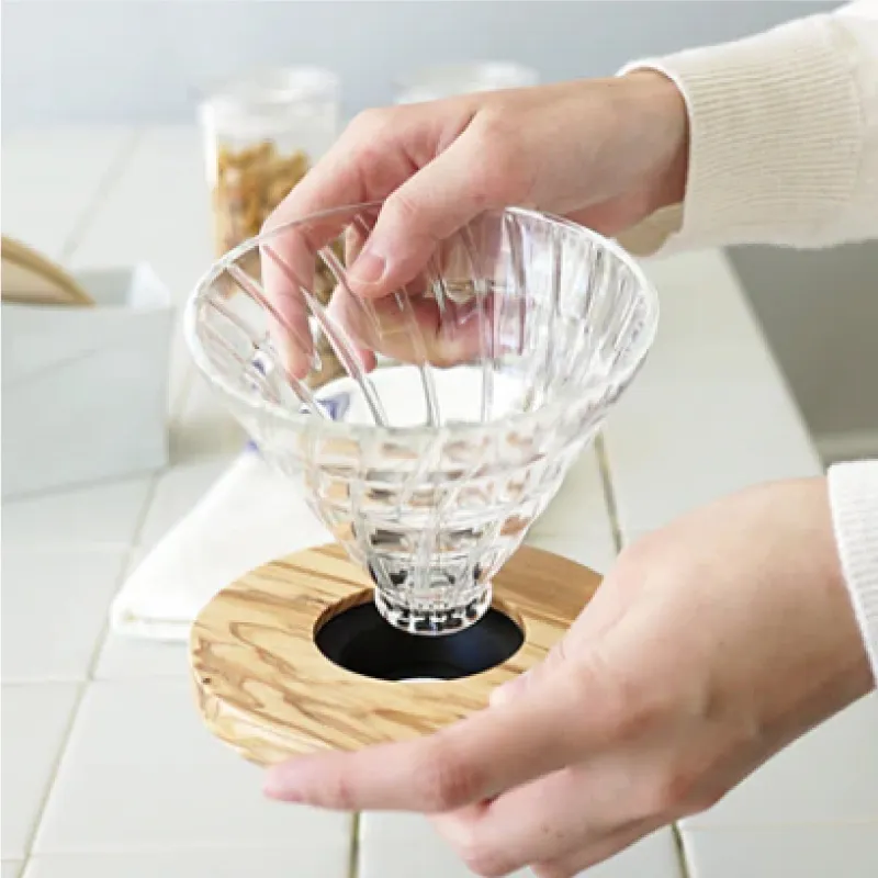 café-orgánico-luca—Dripper-V60-madera-de-olivo-de-1-4-tazas—Método-goteo-para-hacer-café-2_1 café-orgánico-luca—Dripper-V60-madera-de-olivo-de-1-4-tazas—Método-goteo-para-hacer-café-2_1